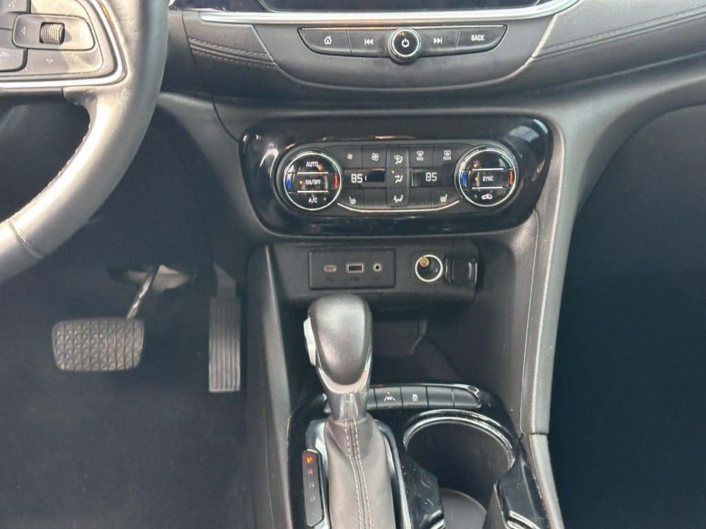 Buick Encore GX Vehicle Full-screen Gallery Image 13