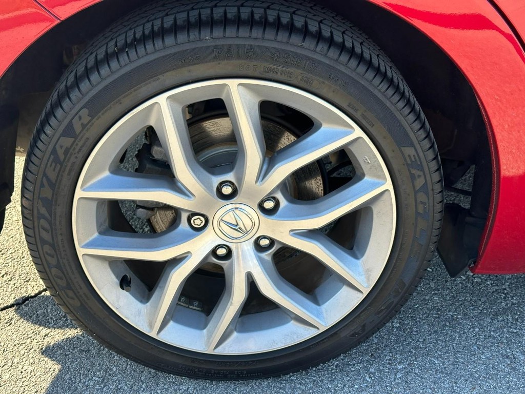 Acura ILX Vehicle Full-screen Gallery Image 07