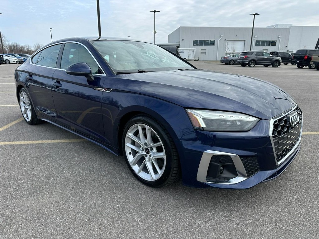 Audi A5 Sportback Vehicle Full-screen Gallery Image 07