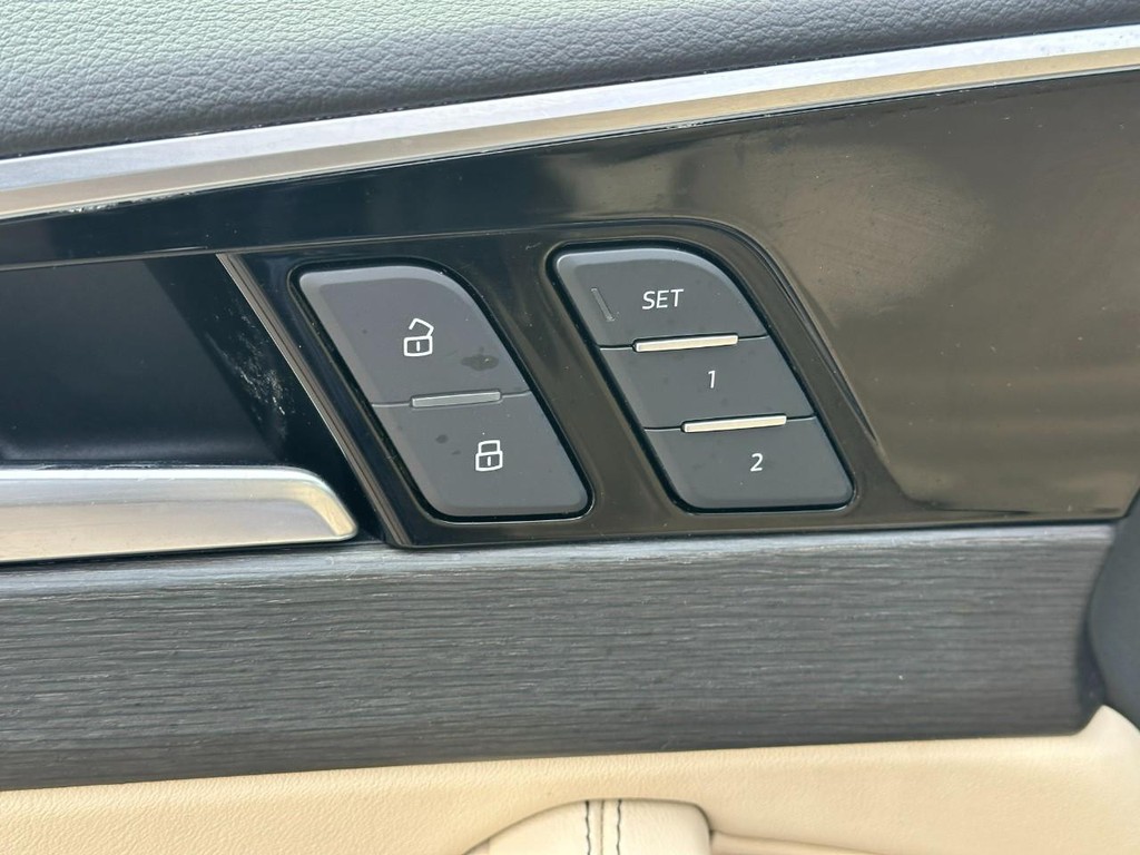 Audi A5 Sportback Vehicle Full-screen Gallery Image 17