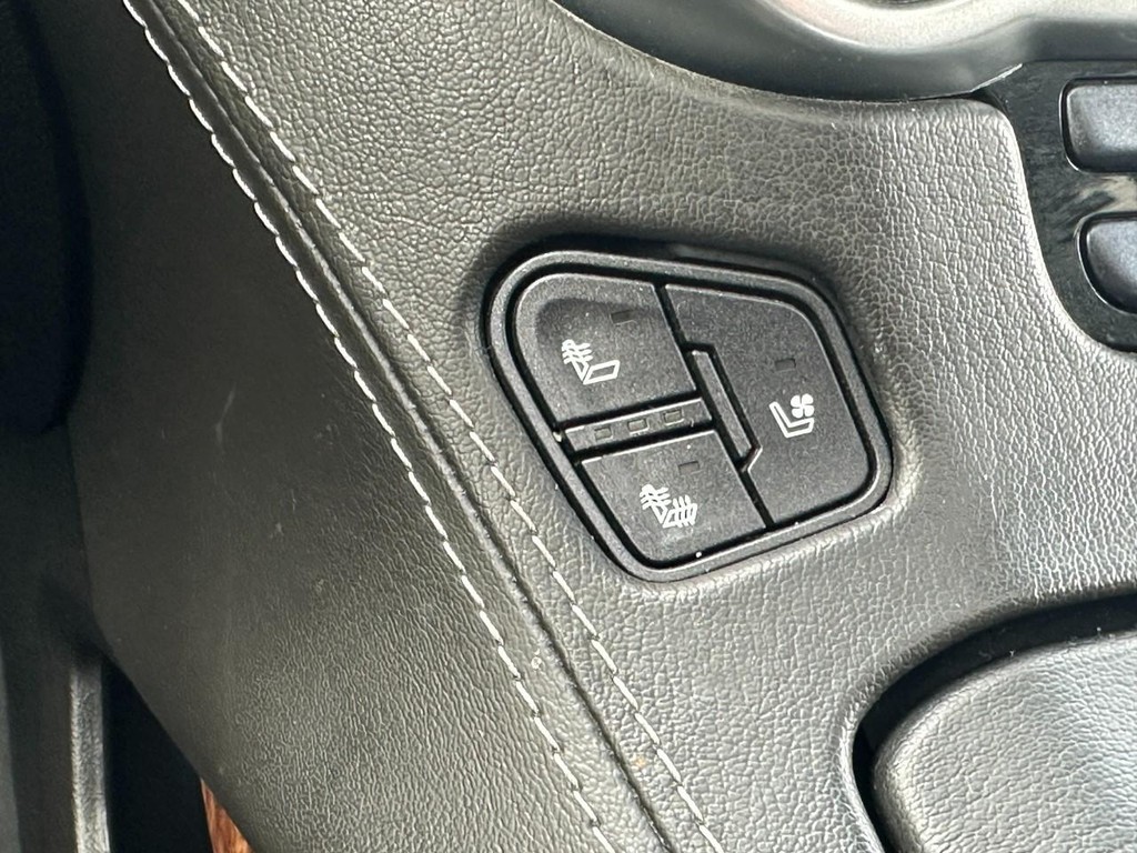 Chevrolet Tahoe Vehicle Full-screen Gallery Image 26