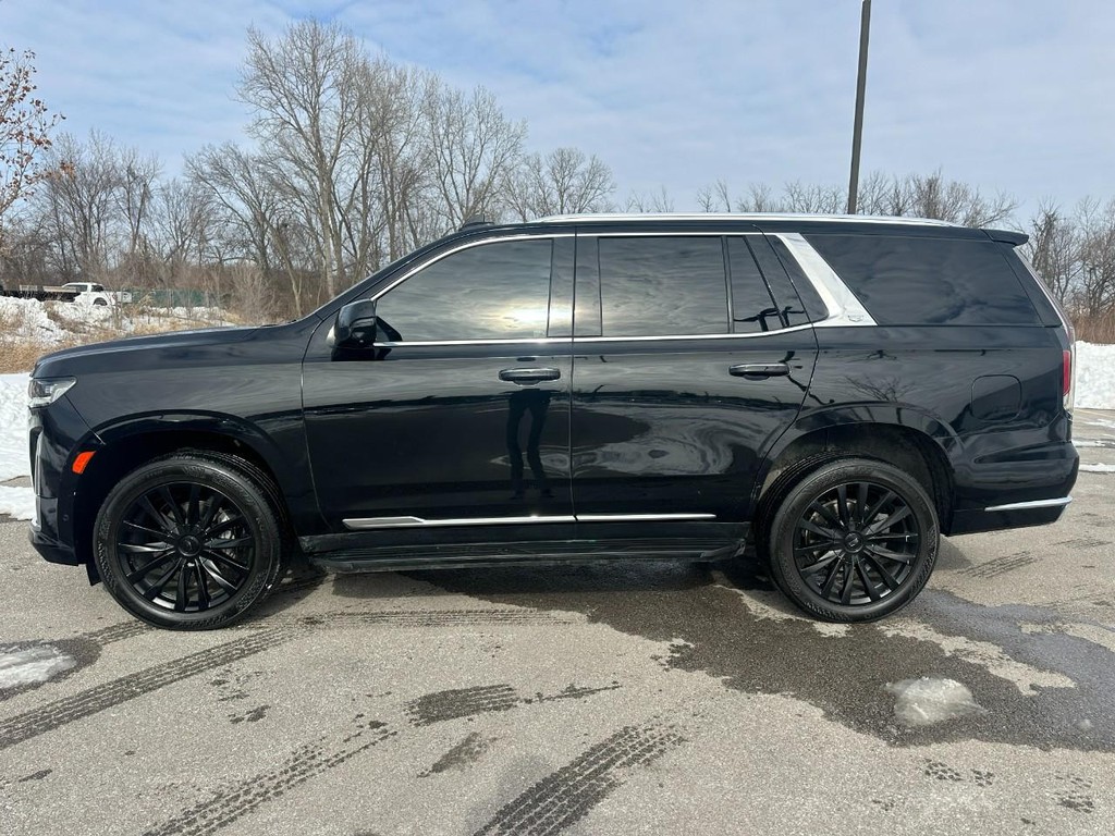 Cadillac Escalade Vehicle Full-screen Gallery Image 02