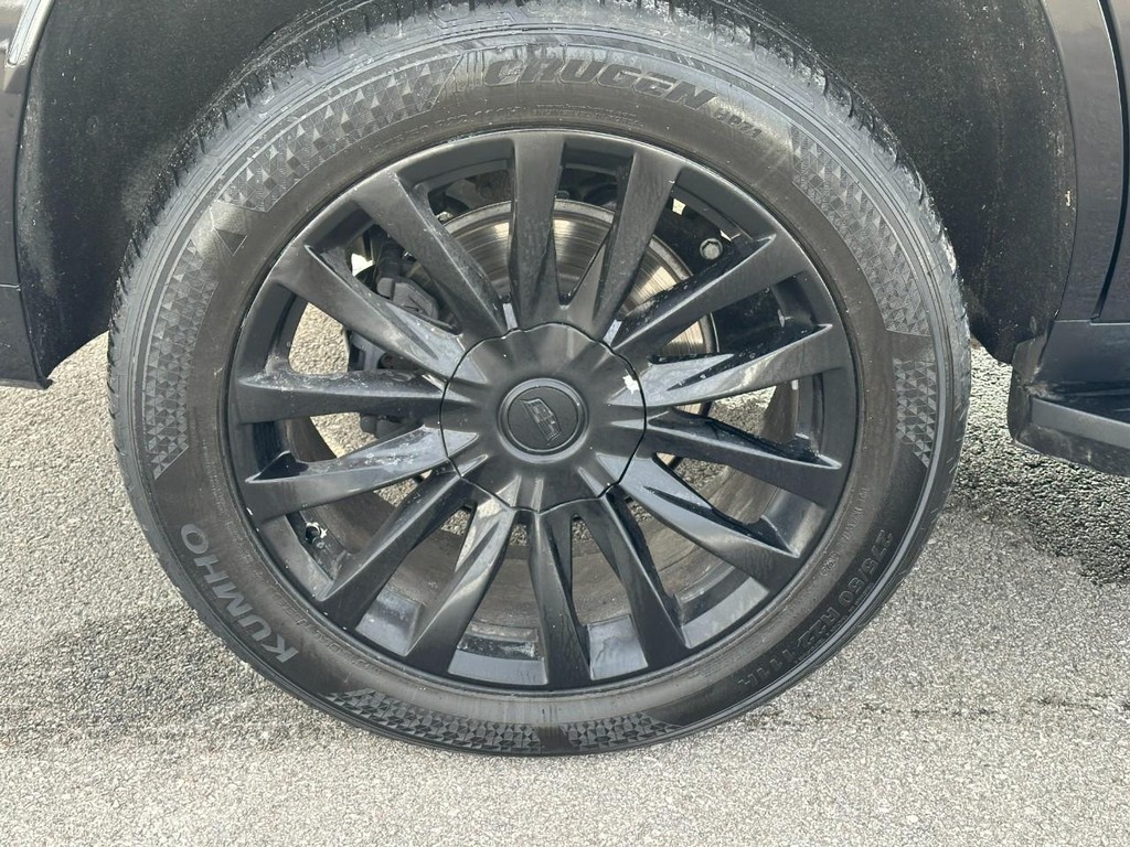 Cadillac Escalade Vehicle Full-screen Gallery Image 06