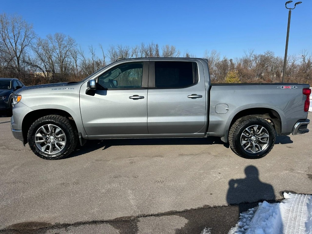 Chevrolet Silverado 1500 Vehicle Full-screen Gallery Image 02