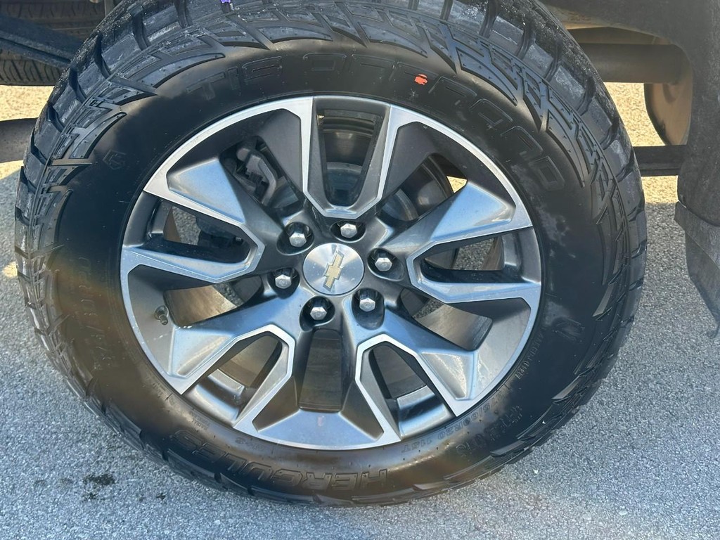 Chevrolet Silverado 1500 Vehicle Full-screen Gallery Image 07