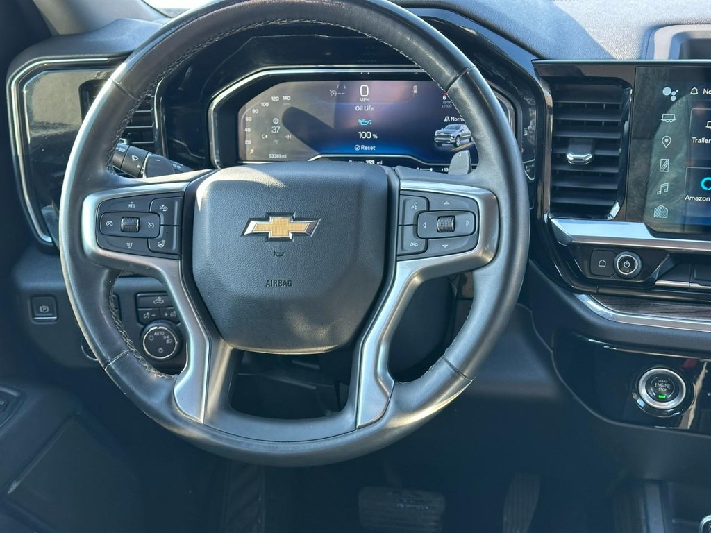 Chevrolet Silverado 1500 Vehicle Full-screen Gallery Image 12