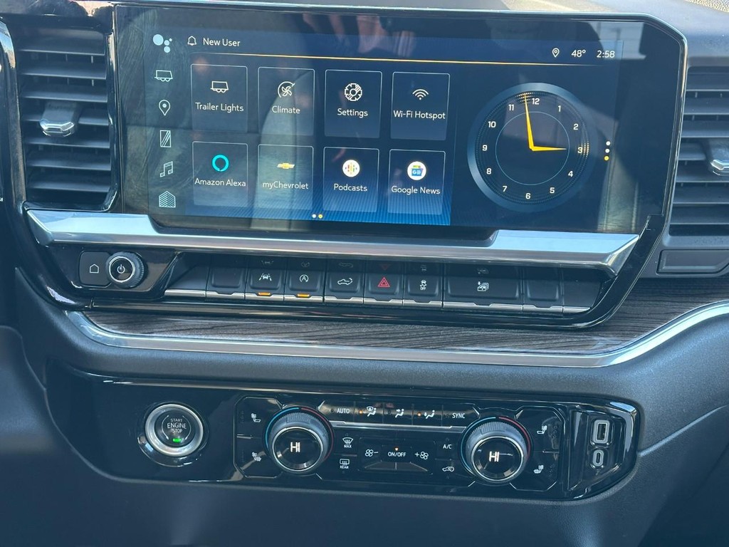 Chevrolet Silverado 1500 Vehicle Full-screen Gallery Image 13