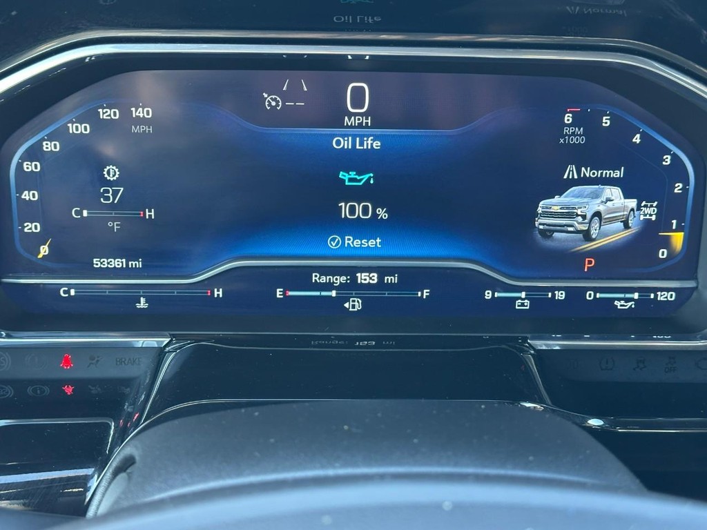 Chevrolet Silverado 1500 Vehicle Full-screen Gallery Image 20