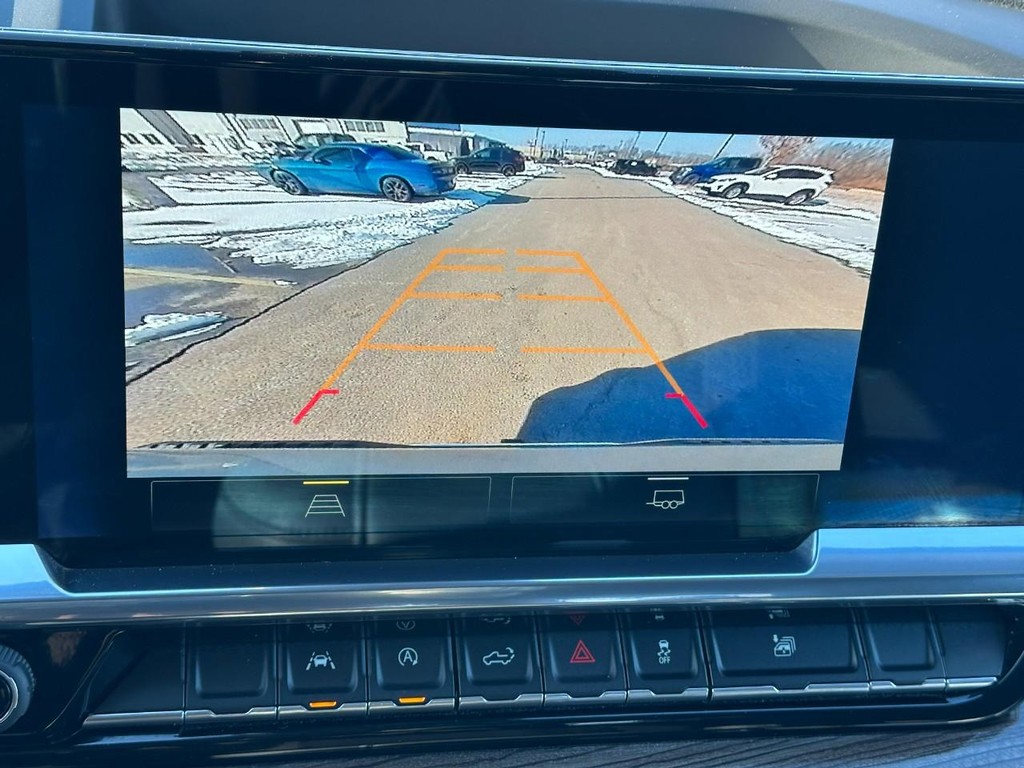 Chevrolet Silverado 1500 Vehicle Full-screen Gallery Image 22