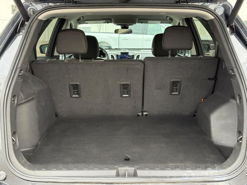 Chevrolet Equinox Vehicle Full-screen Gallery Image 07