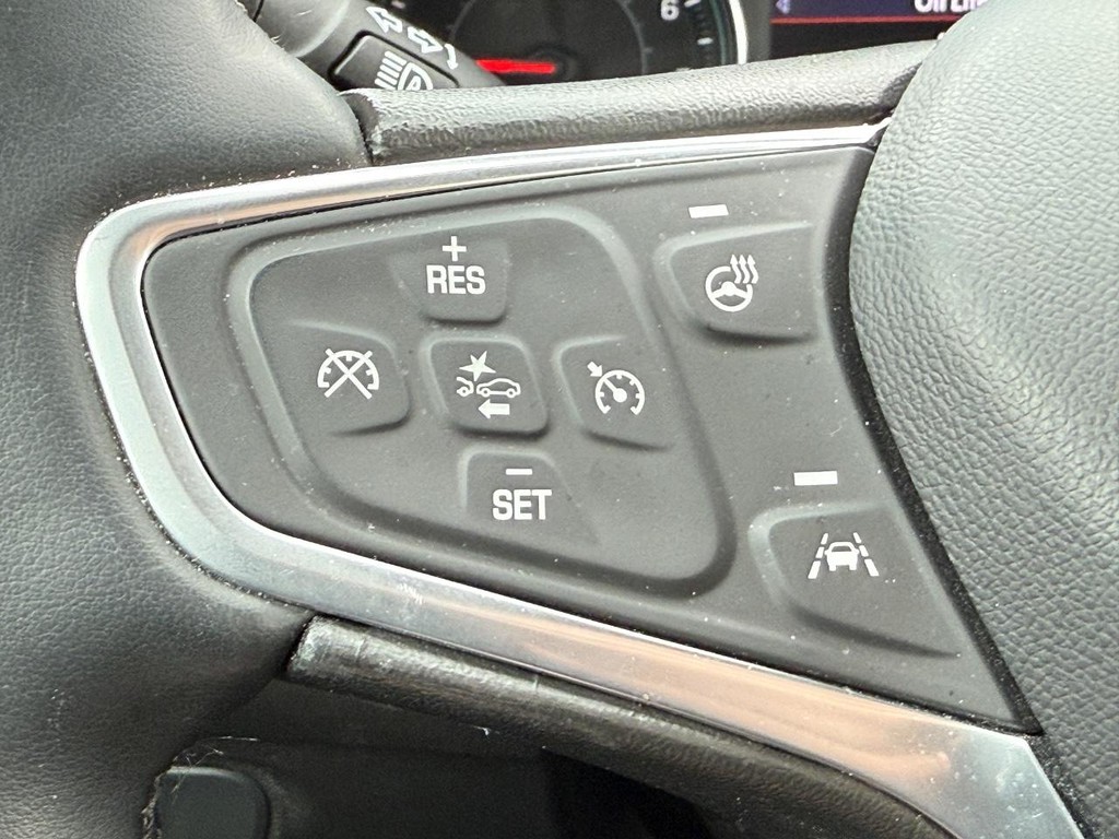 Chevrolet Equinox Vehicle Full-screen Gallery Image 13