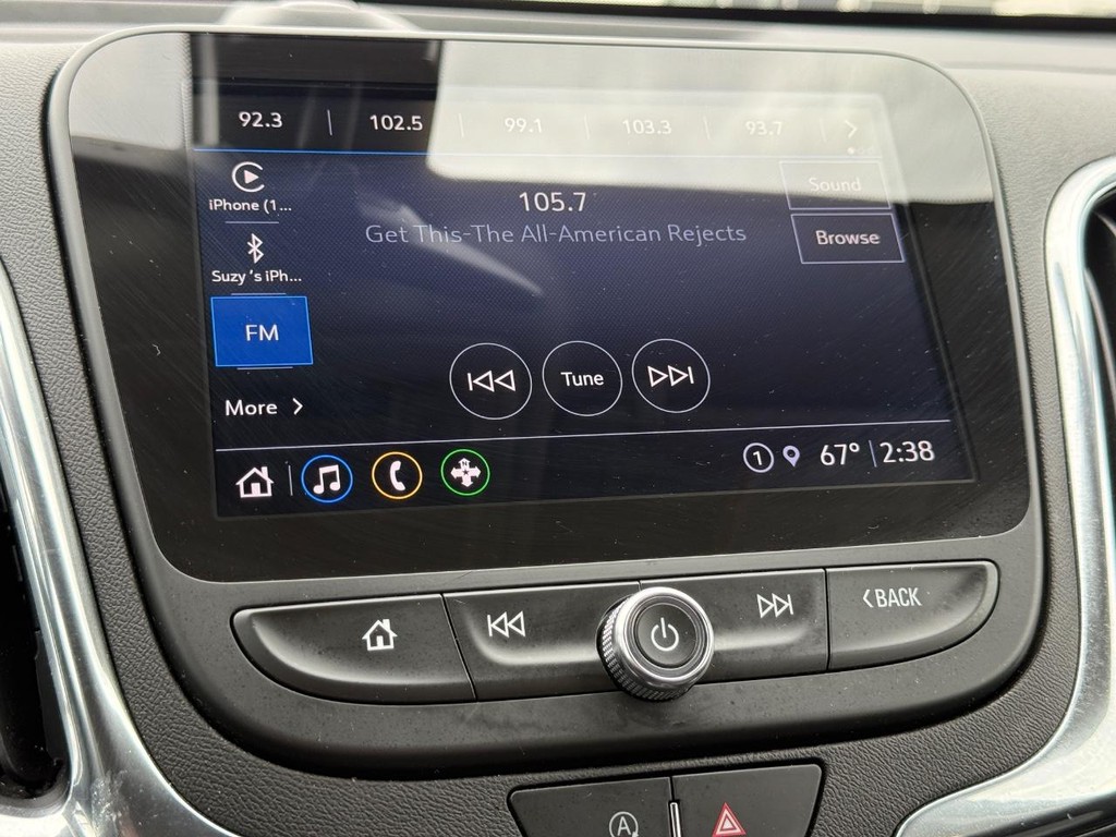 Chevrolet Equinox Vehicle Full-screen Gallery Image 16