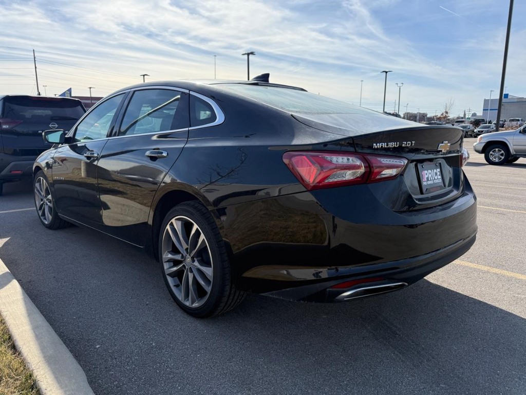 Chevrolet Malibu Vehicle Full-screen Gallery Image 03