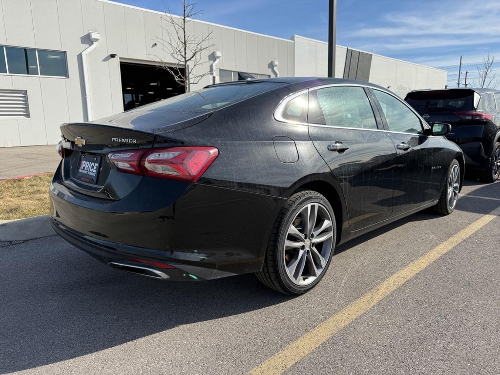 Chevrolet Malibu Vehicle Full-screen Gallery Image 05