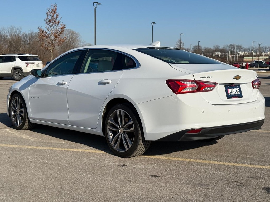 Chevrolet Malibu Vehicle Full-screen Gallery Image 03