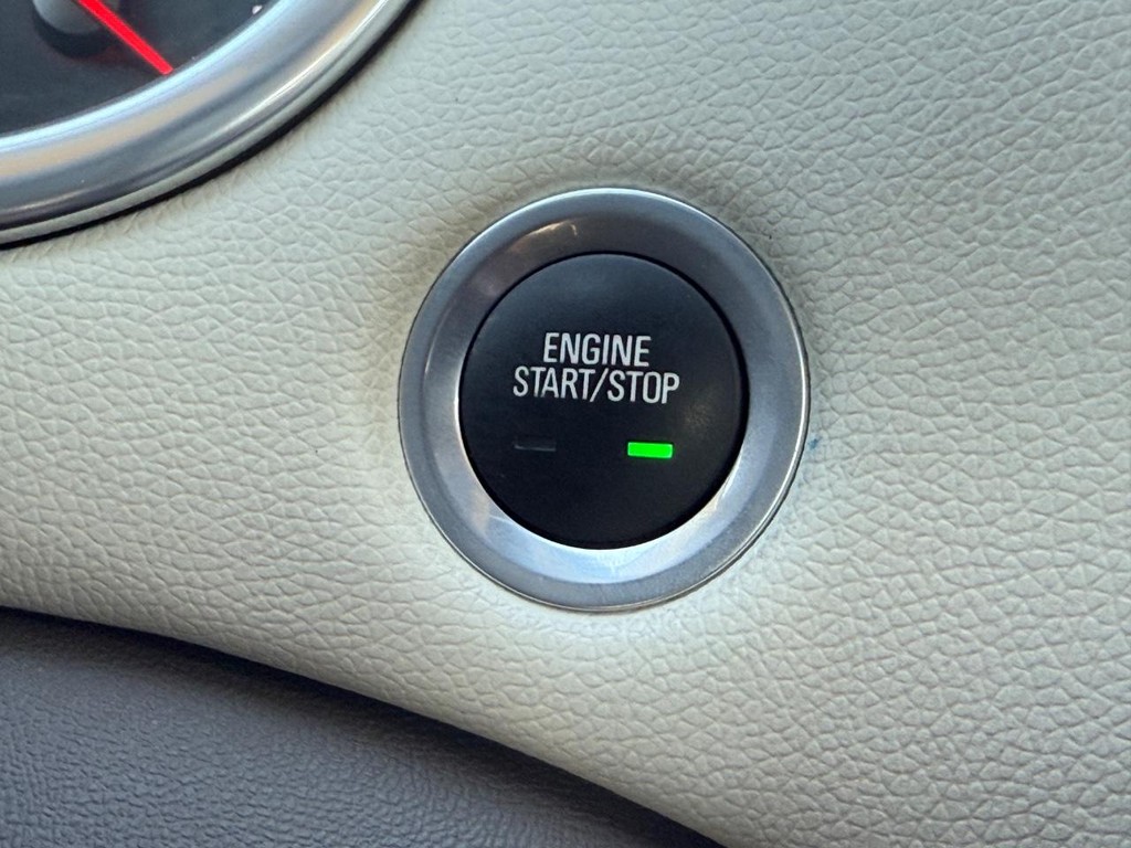 Chevrolet Malibu Vehicle Full-screen Gallery Image 15