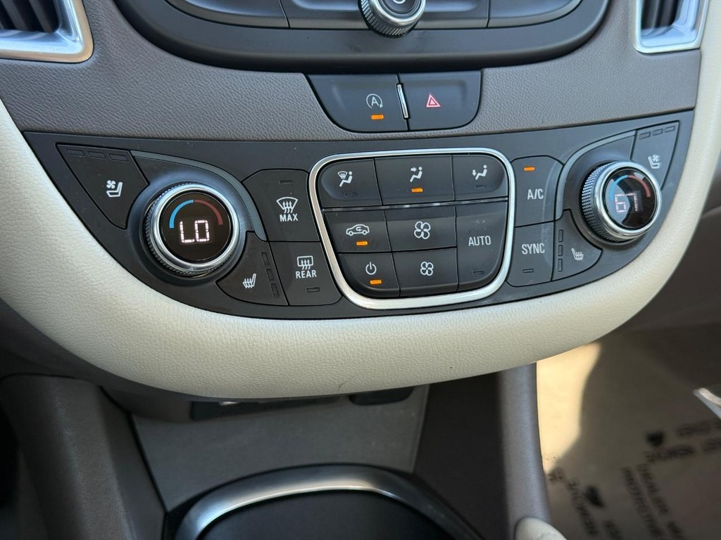 Chevrolet Malibu Vehicle Full-screen Gallery Image 18