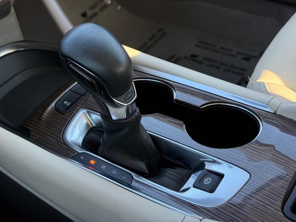 Chevrolet Malibu Vehicle Full-screen Gallery Image 19