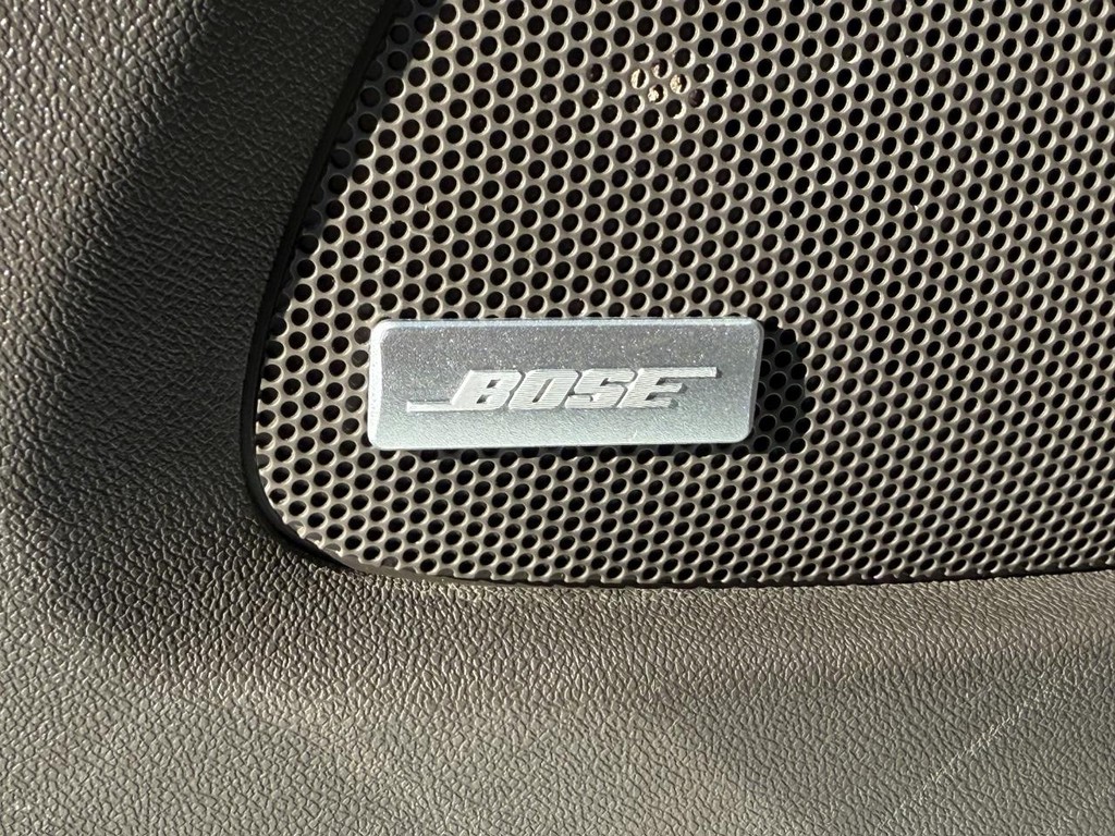 Chevrolet Malibu Vehicle Full-screen Gallery Image 24