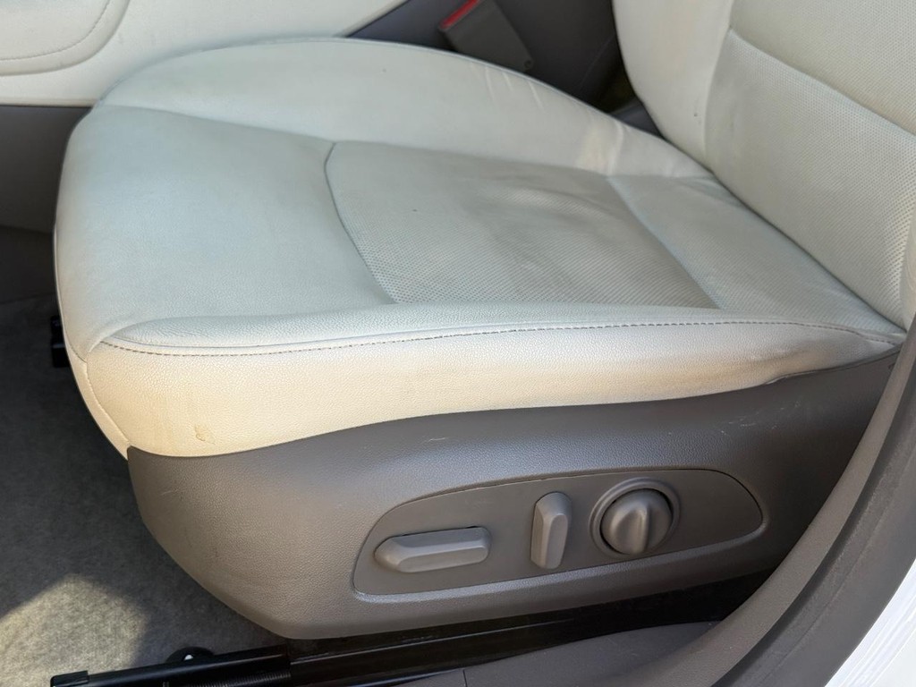 Chevrolet Malibu Vehicle Full-screen Gallery Image 25