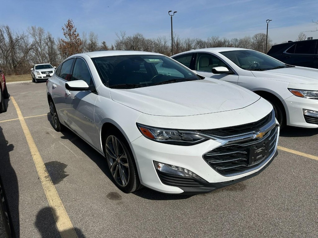 Chevrolet Malibu Vehicle Full-screen Gallery Image 12