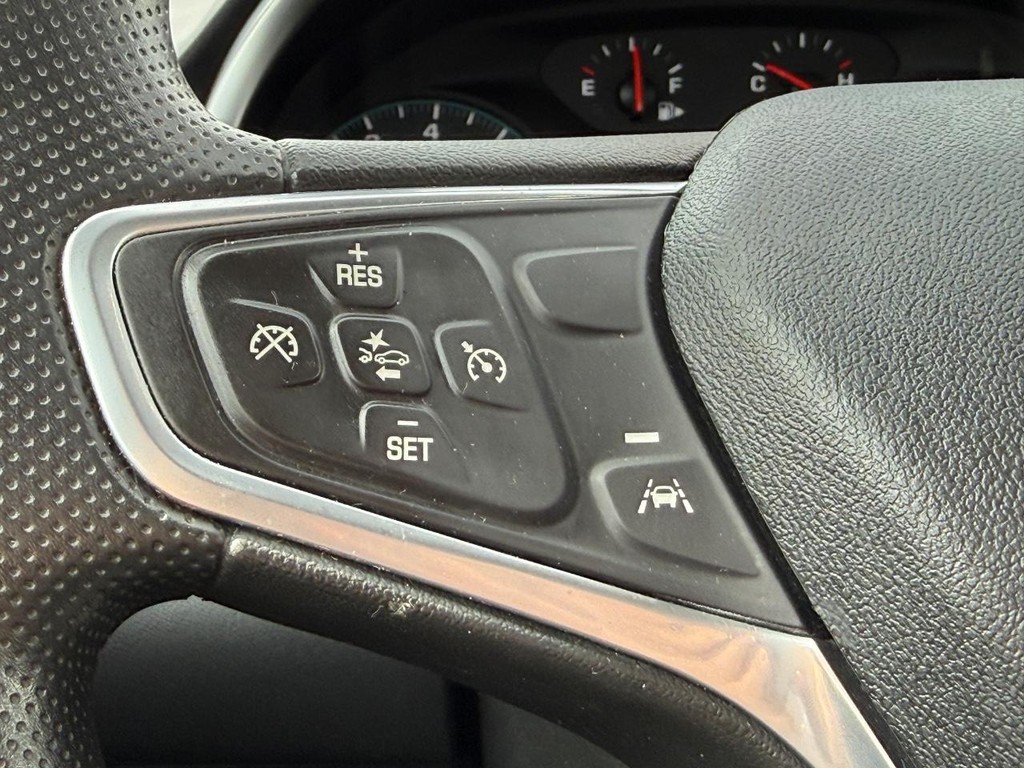 Chevrolet Malibu Vehicle Full-screen Gallery Image 13