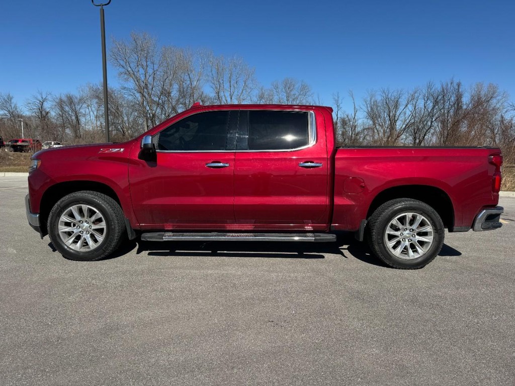 Chevrolet Silverado 1500 Vehicle Full-screen Gallery Image 02