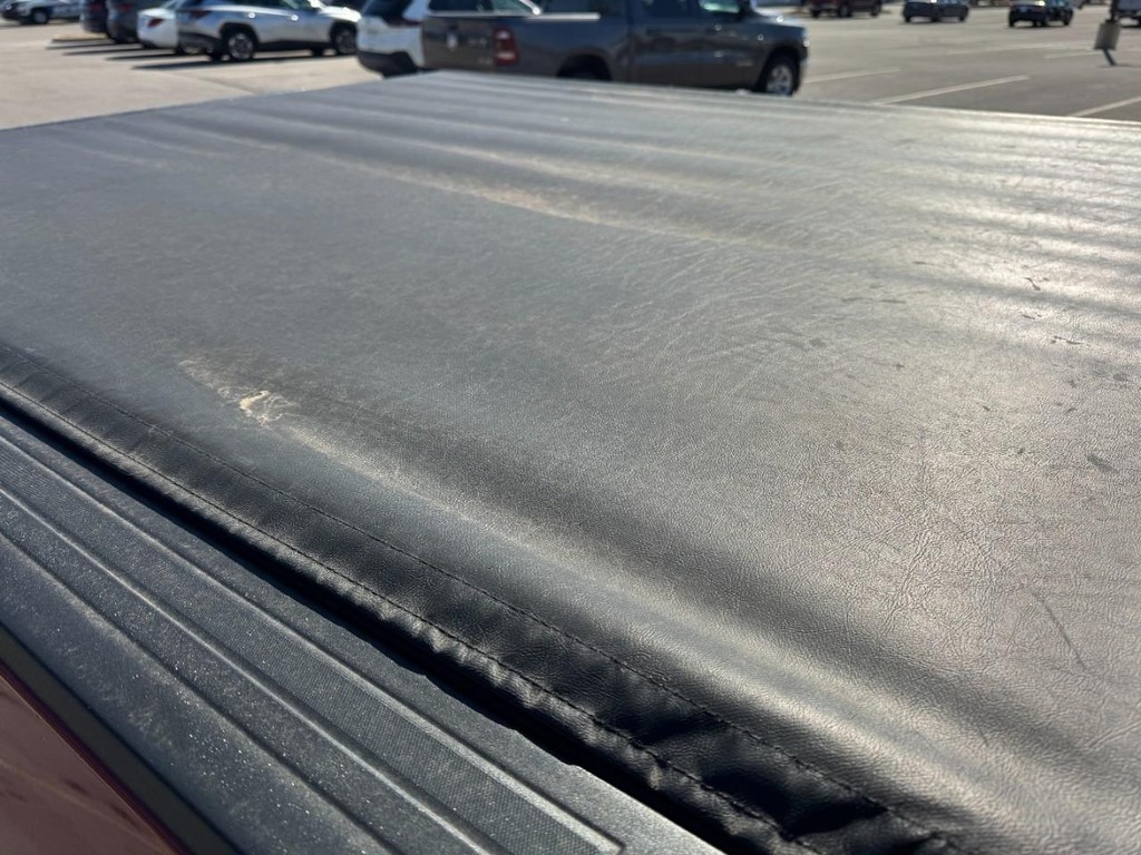 Chevrolet Silverado 1500 Vehicle Full-screen Gallery Image 06