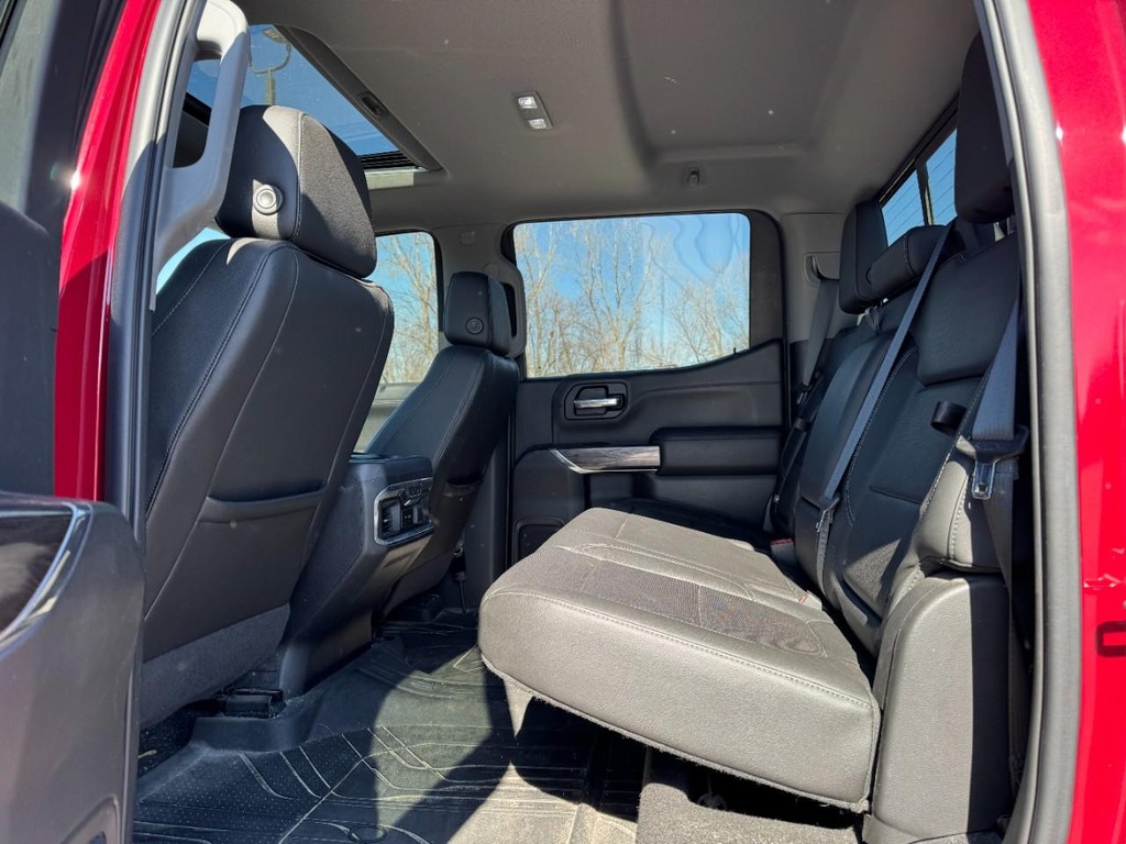 Chevrolet Silverado 1500 Vehicle Full-screen Gallery Image 10