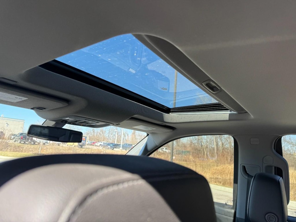 Chevrolet Silverado 1500 Vehicle Full-screen Gallery Image 11