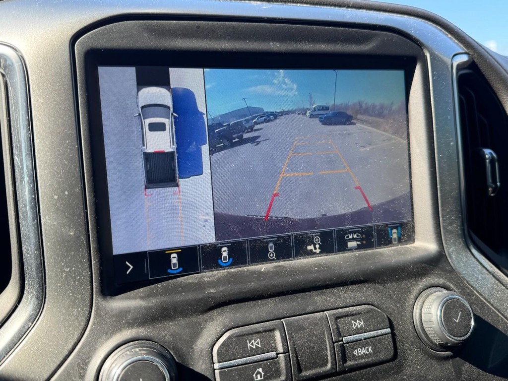 Chevrolet Silverado 1500 Vehicle Full-screen Gallery Image 23