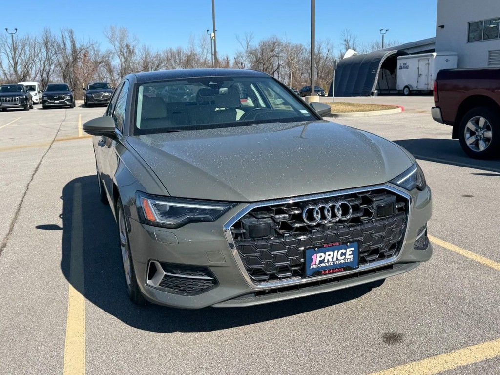 Audi A6 Sedan Vehicle Full-screen Gallery Image 05