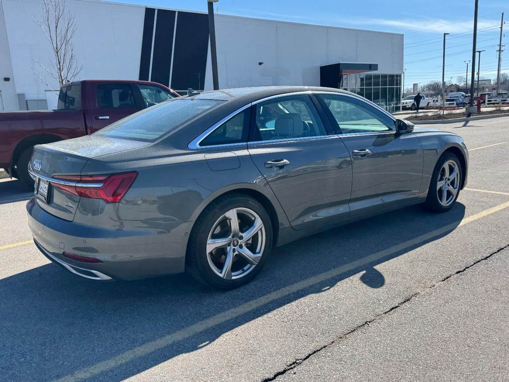 Audi A6 Sedan Vehicle Full-screen Gallery Image 10