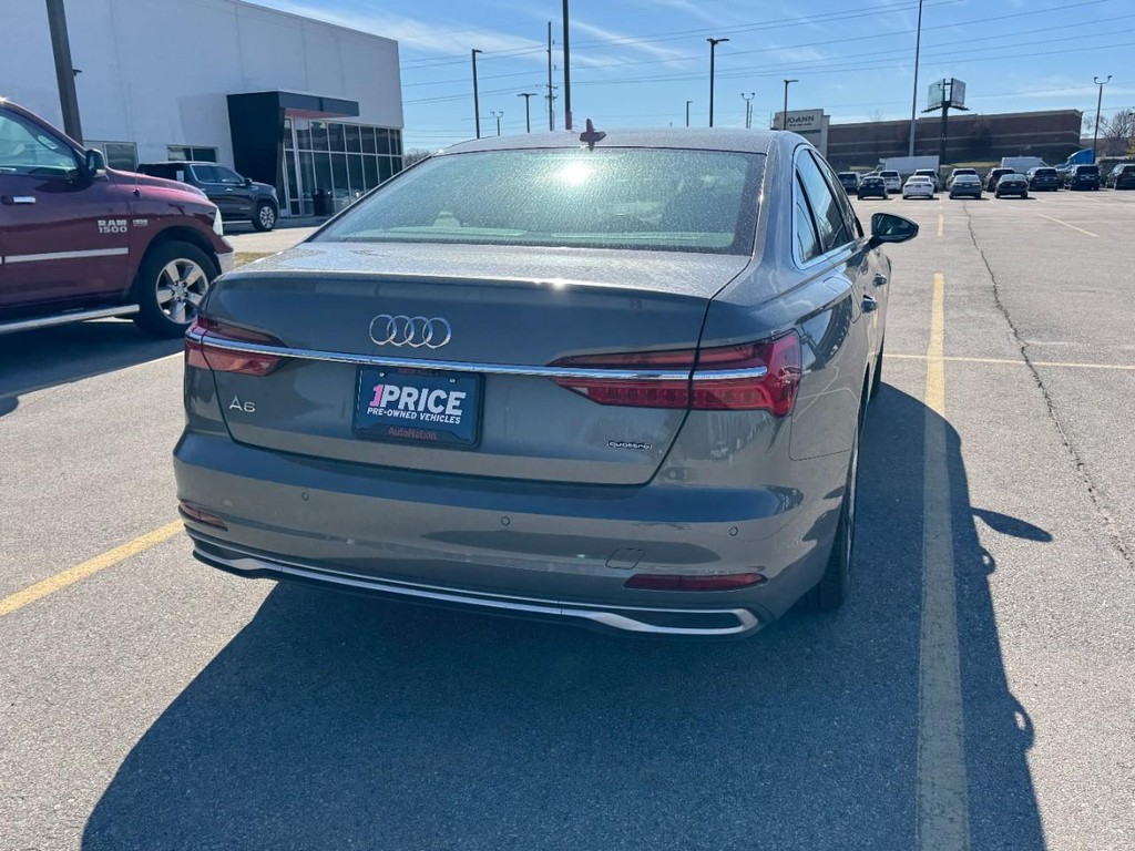 Audi A6 Sedan Vehicle Full-screen Gallery Image 12