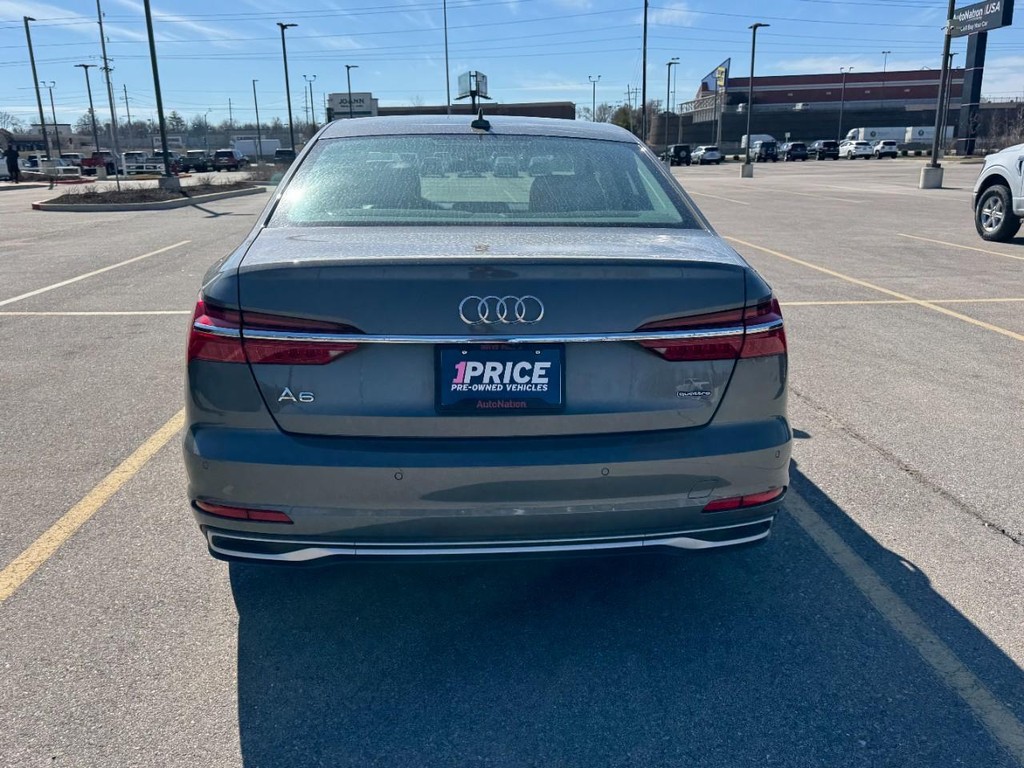 Audi A6 Sedan Vehicle Full-screen Gallery Image 13