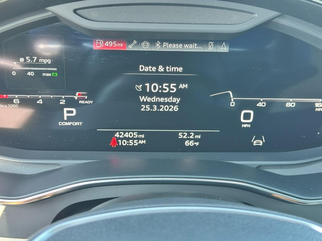 Audi A6 Sedan Vehicle Full-screen Gallery Image 21