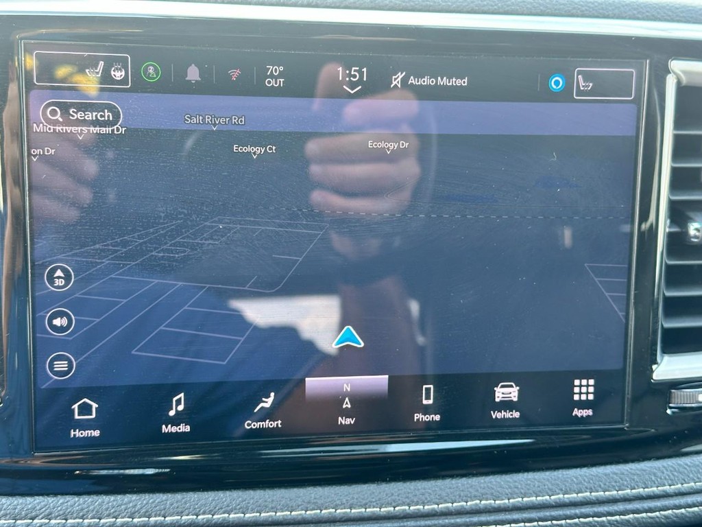 Chrysler Pacifica Vehicle Full-screen Gallery Image 23