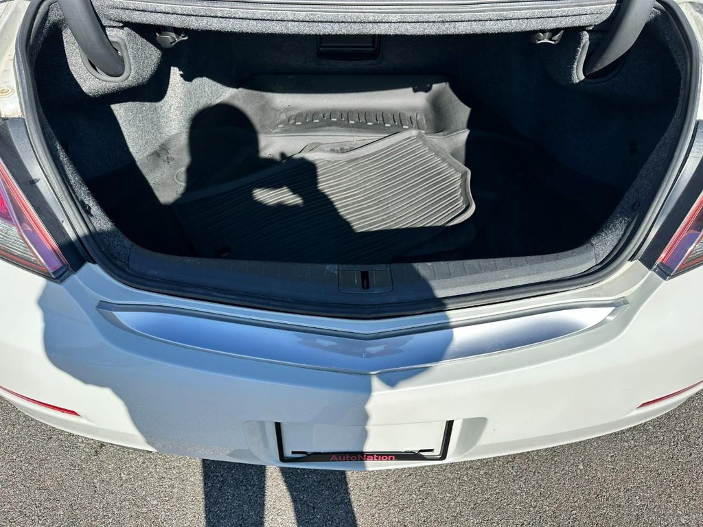 Acura TL Vehicle Full-screen Gallery Image 05