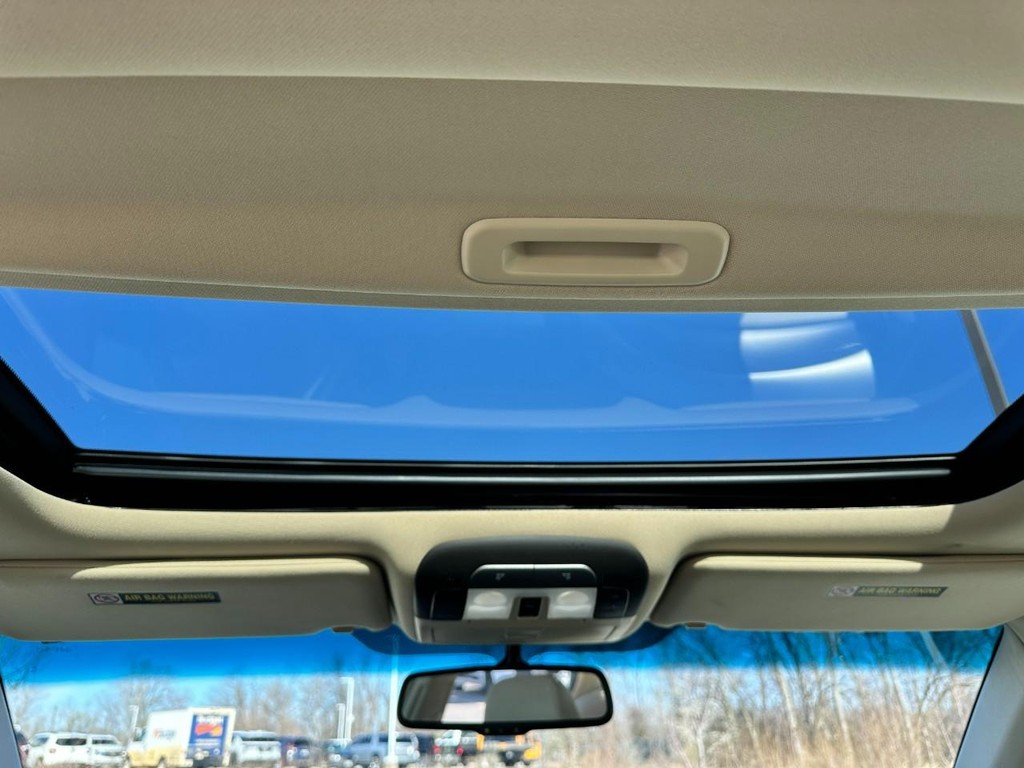 Acura TL Vehicle Full-screen Gallery Image 10