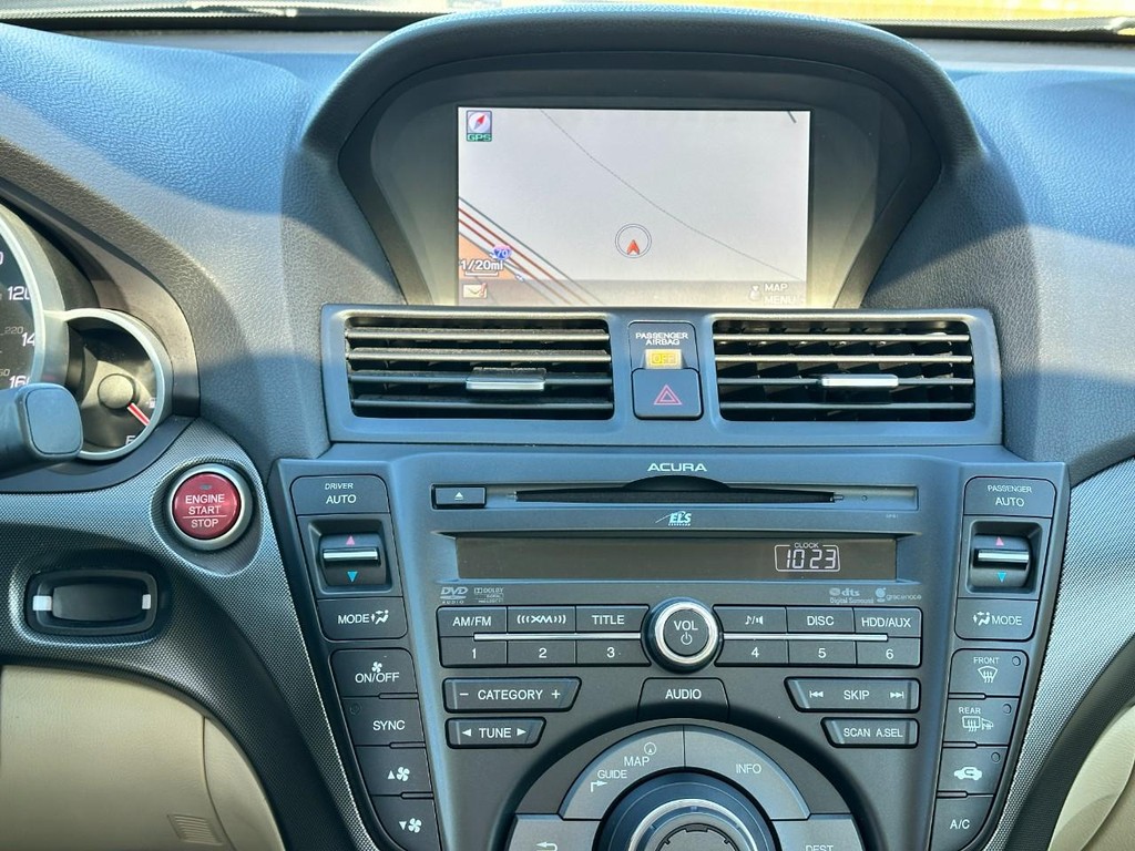 Acura TL Vehicle Full-screen Gallery Image 13