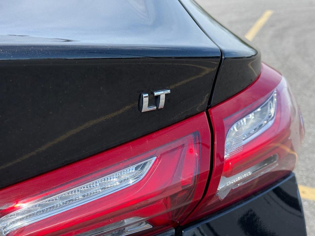 Chevrolet Malibu Vehicle Full-screen Gallery Image 06