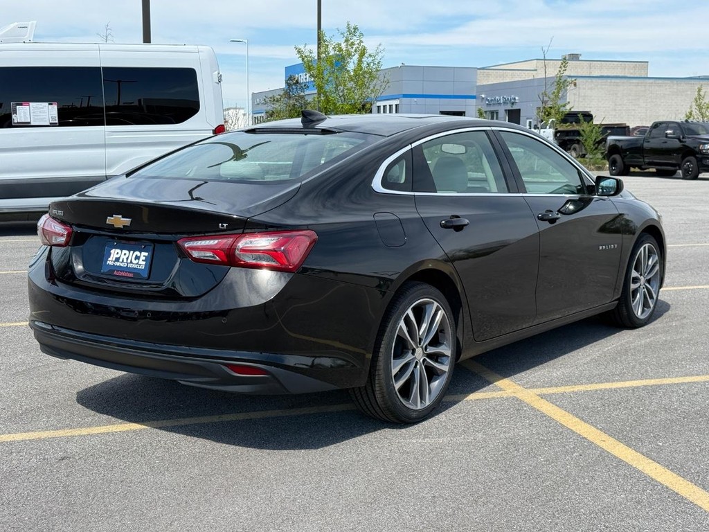 Chevrolet Malibu Vehicle Full-screen Gallery Image 07