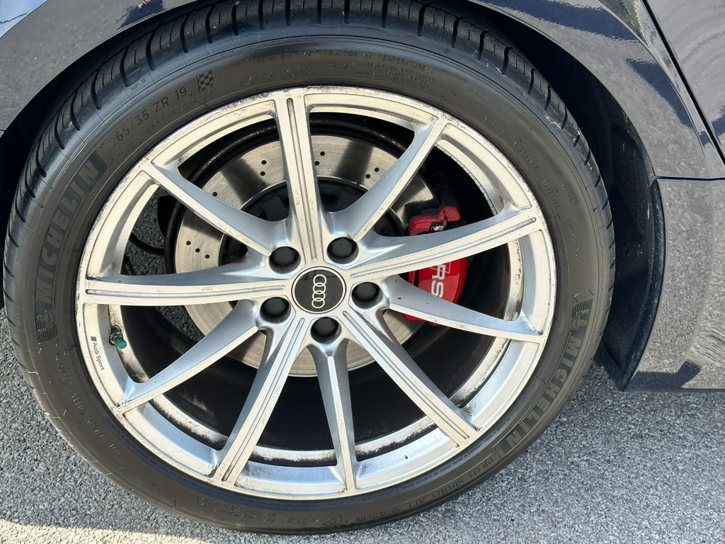 Audi RS 5 Sportback Vehicle Full-screen Gallery Image 06