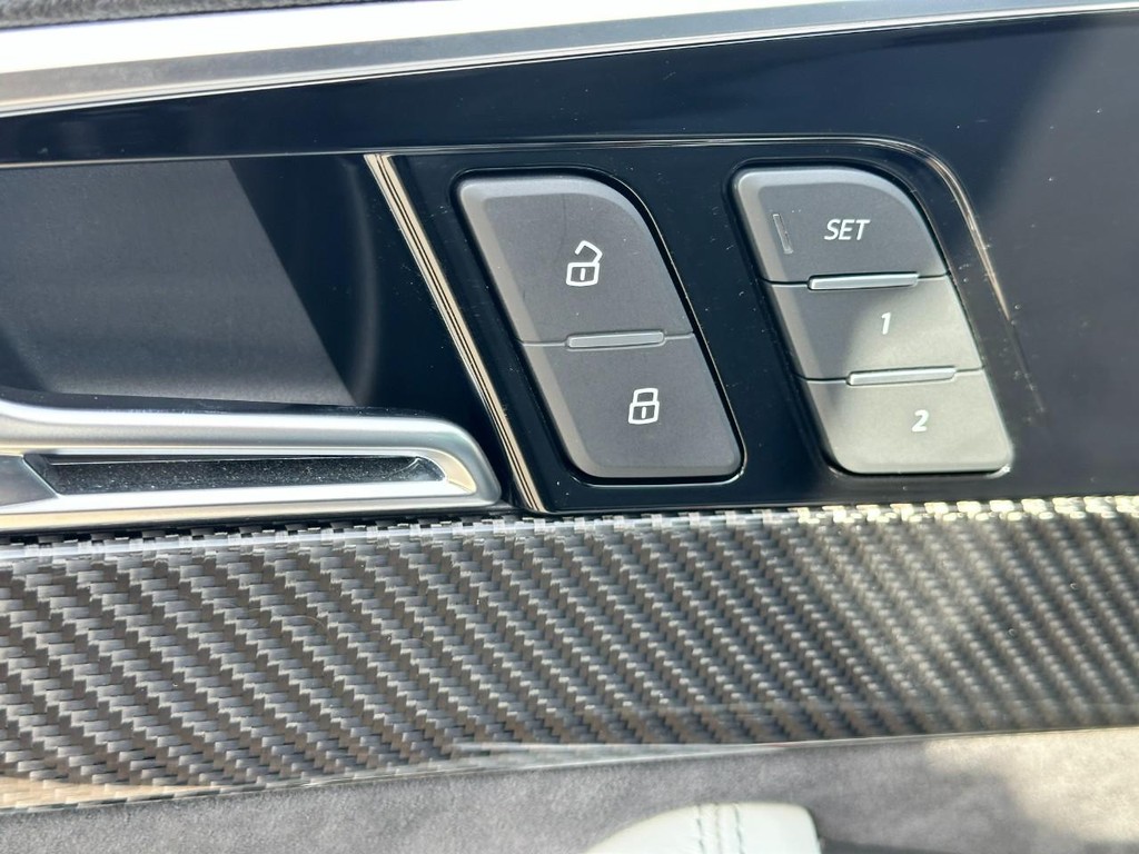 Audi RS 5 Sportback Vehicle Full-screen Gallery Image 17