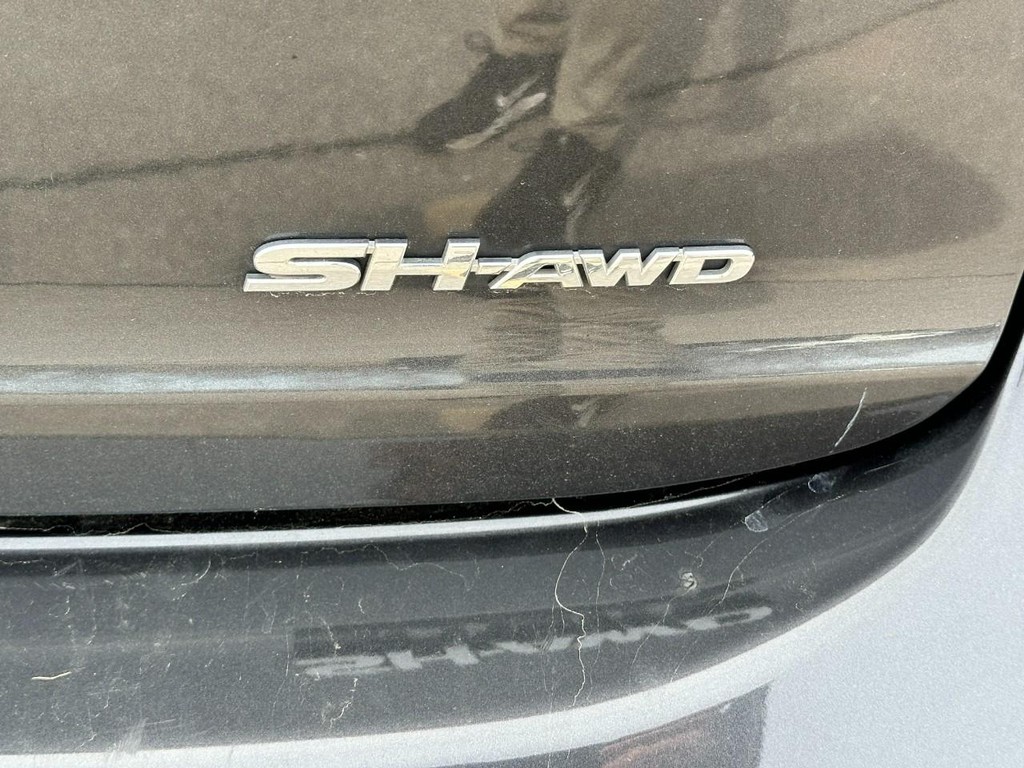 Acura MDX Vehicle Full-screen Gallery Image 07