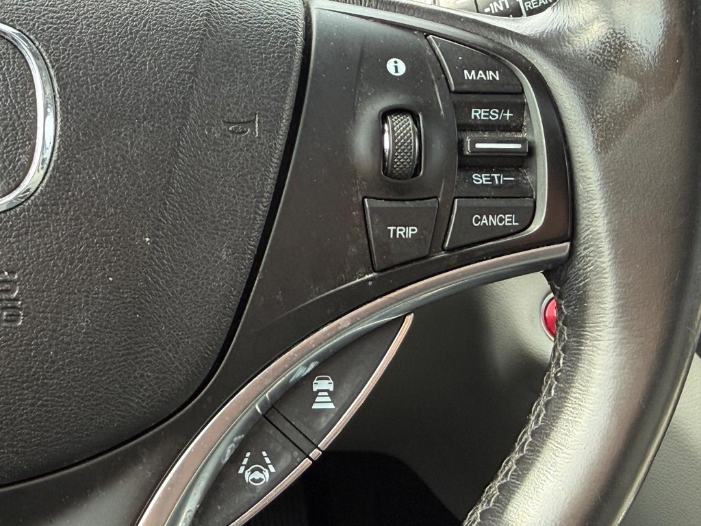 Acura MDX Vehicle Full-screen Gallery Image 16