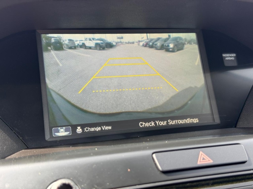 Acura MDX Vehicle Full-screen Gallery Image 19
