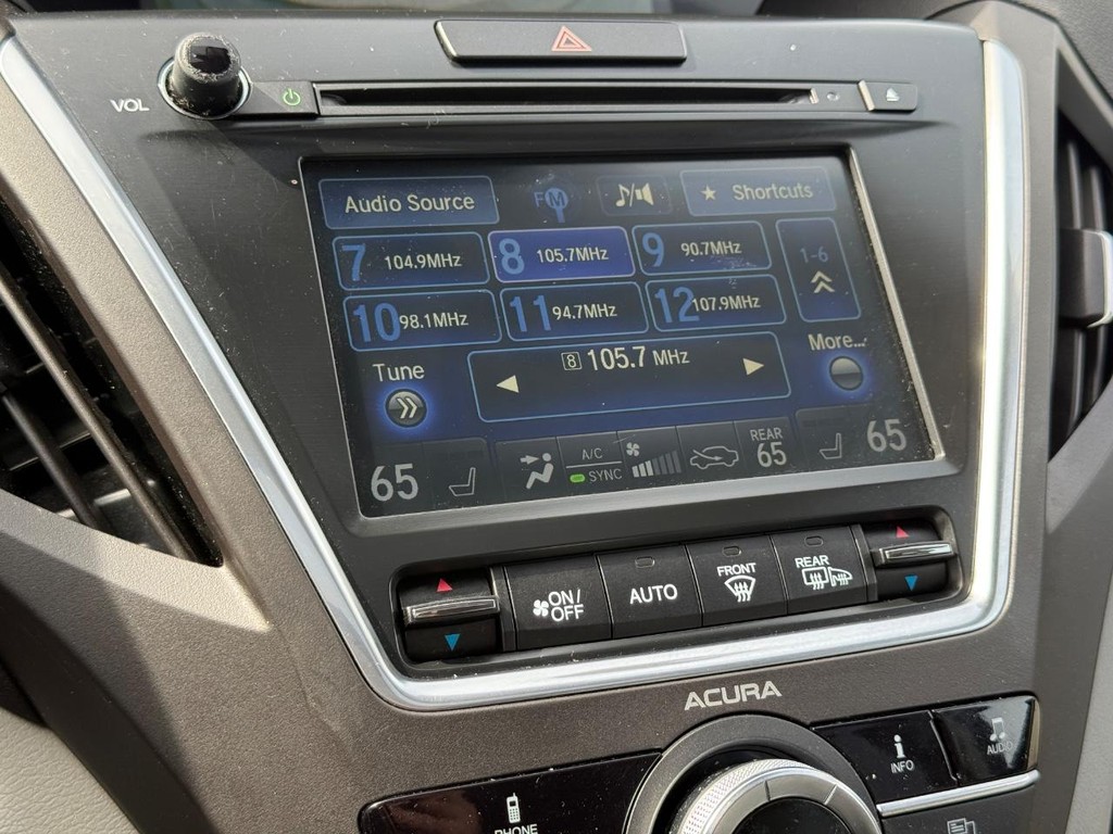 Acura MDX Vehicle Full-screen Gallery Image 20