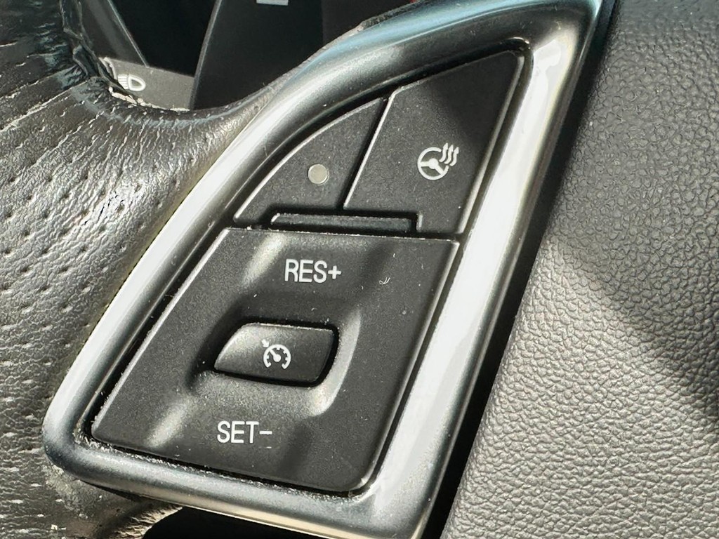 Chevrolet Camaro Vehicle Full-screen Gallery Image 15