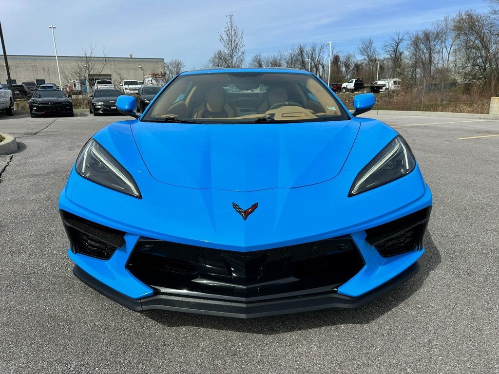 Chevrolet Corvette Vehicle Full-screen Gallery Image 08